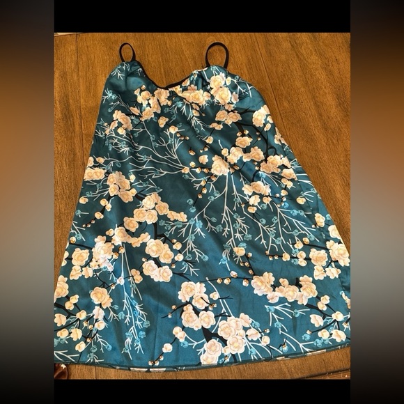 Nightgown bundle - Picture 3 of 5